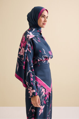 Navy Blue-Fuchsia Silk Dress with Lily Waist Detail - 3