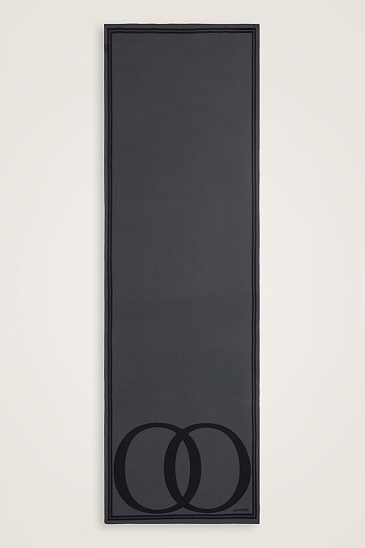 Noor Logo Açık Gri Krep İpek Şal 70x210 - 1