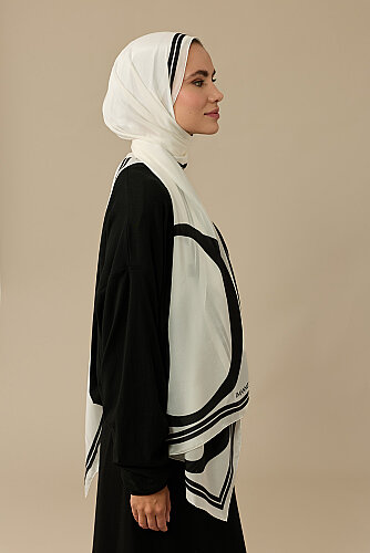 Noor Logo Siyah-Beyaz Krep İpek Şal 70x210 - 6