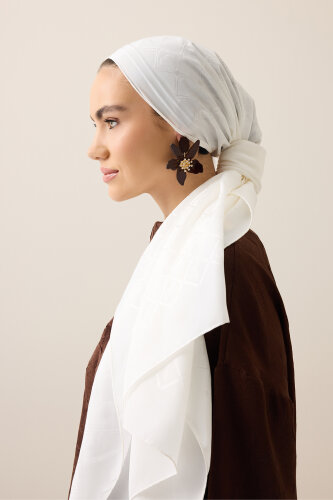 Oriental Chain Off-White Jacquard Silk Shawl - 3