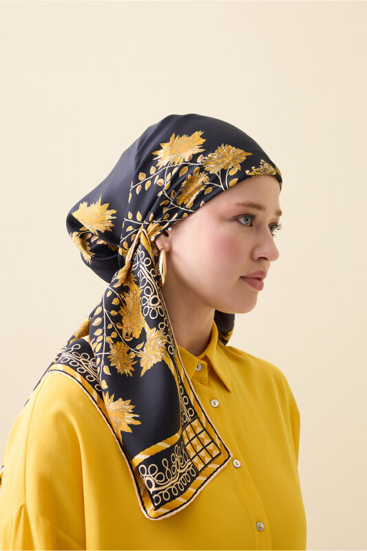 Peony Black-Gold Silk Twill Scarf - 5