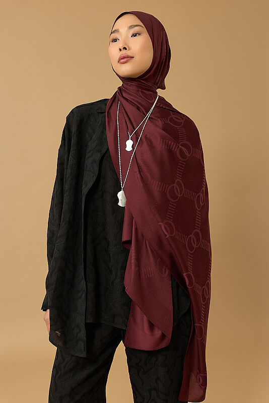Petek Logo Claret Red Naia Lyocell Jacquard Shawl 70x210 - 1