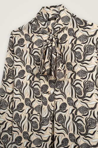 Pinecone Blossom Cream-Gray Neckline Twill Silk Dress - 4