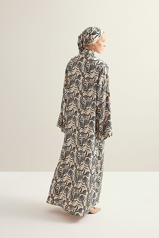 Pinecone Blossom Cream-Gray Neckline Twill Silk Dress - 9