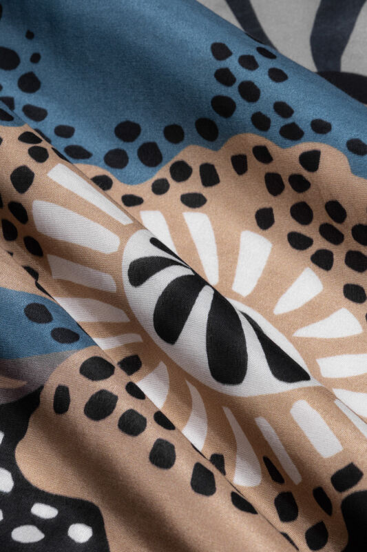 Poppy Gray Cotton Floss Shawl - 4