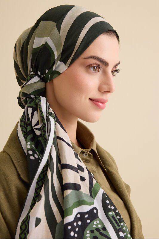 Poppy Green Cotton Floss Shawl - 3