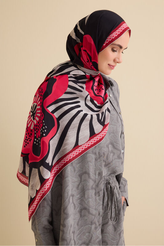 Poppy Red Cotton Floss Shawl - 5