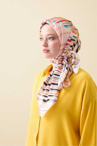 Rainy Noor Pink Silk Scarf - Imannoor (3)