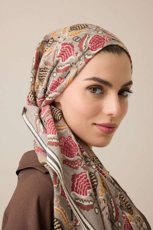 Reverse Tulip Stone Wool Shawl - 3