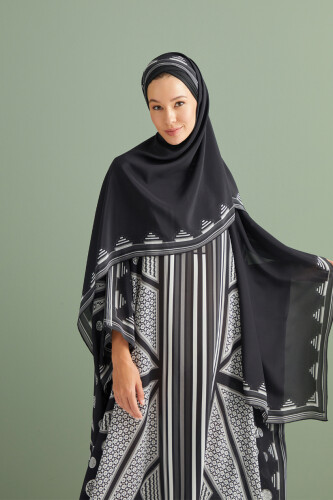 Road of Winds Silk Kaftan Black - 2