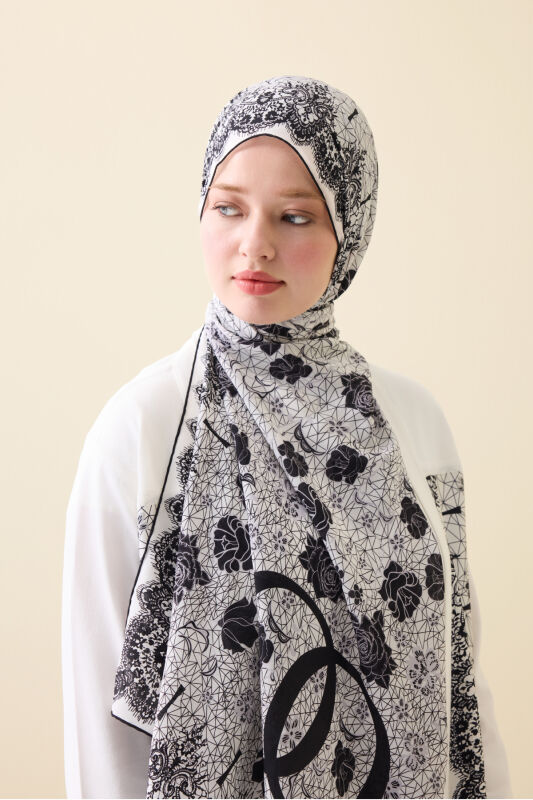 Rose Lace White Crepe Silk Kaftan Shawl - 3