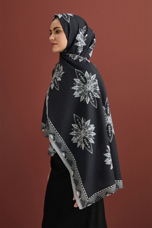 Rosebud Road Flosh Viscose Shawl Black - 5