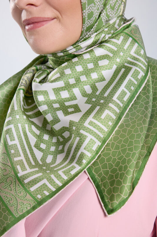 Rug Green-Beige Double-Sided Twill Silk Scarf - 3