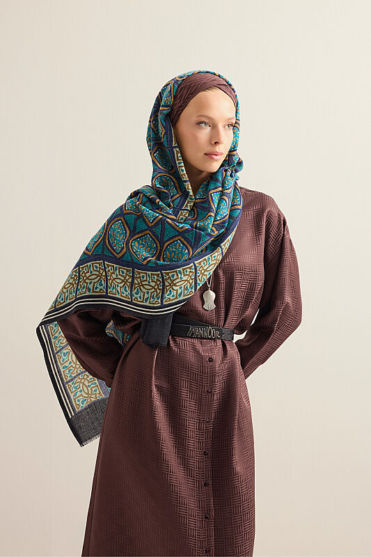 Shamsa and Mihrab Petroleum-Turquoise Wool Scarf - 6