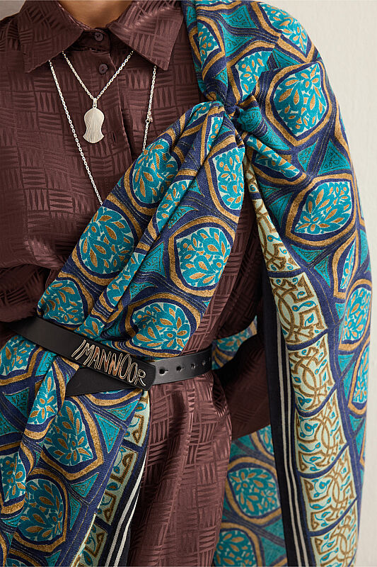 Shamsa and Mihrab Petroleum-Turquoise Wool Scarf - 5