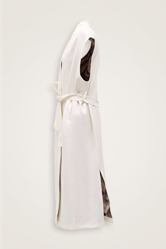 Sleveless Coat White - 4