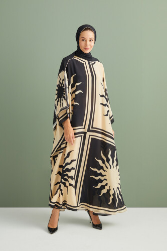 Sun Square Silk Kaftan Black 