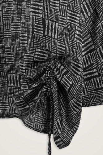 Taş Duvar Siyah Büzgülü İpek Bluz - Imannoor (2)