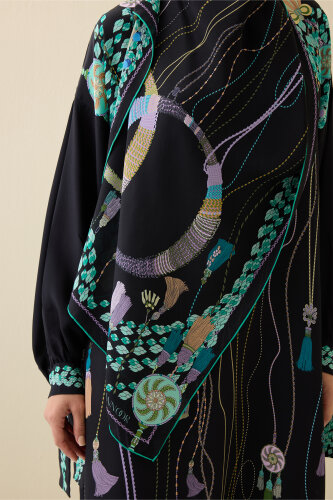 Tassel Noor Black-Green Crepe Silk Abaya Shawl - 3