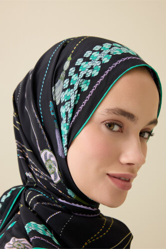 Tassel Noor Black-Green Crepe Silk Abaya Shawl - 5