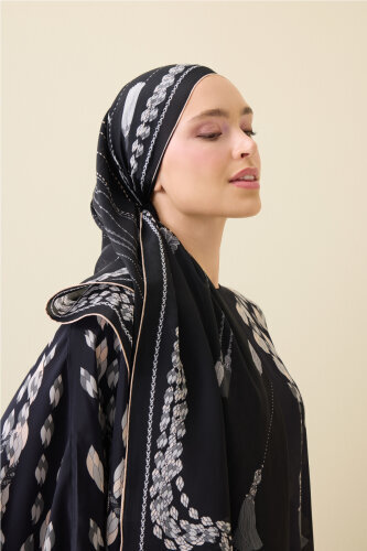 Tassel Noor Black Silk Kaftan Shawl - Imannoor