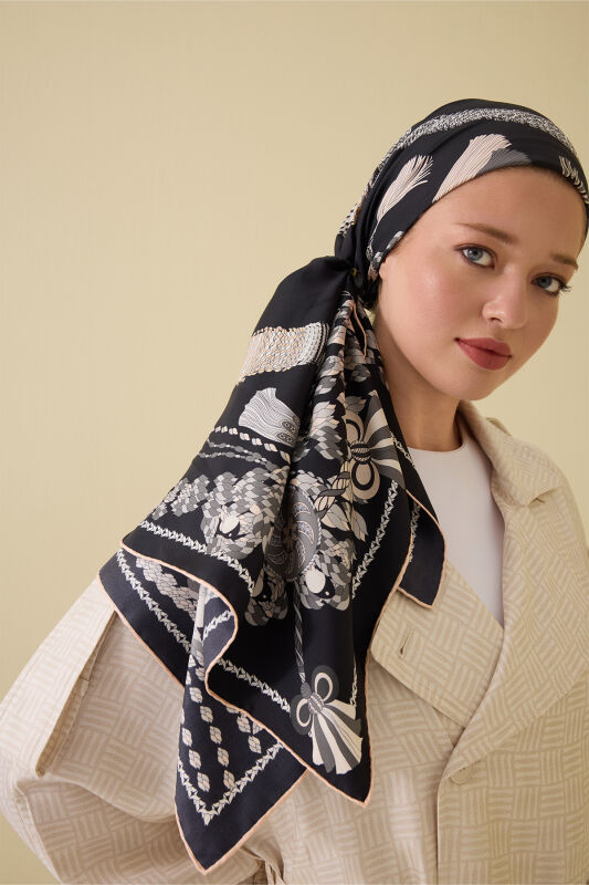 Tassel Noor Black-White Crepe Silk Scarf - 3