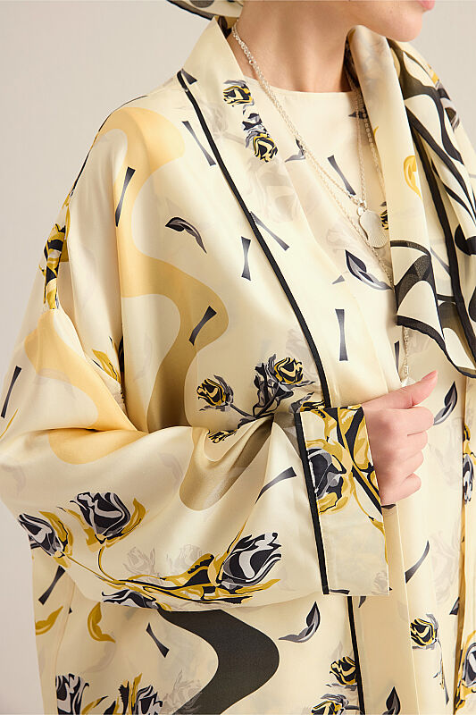 The Rose of Faith Yellow Twill Silk Kimono - 5