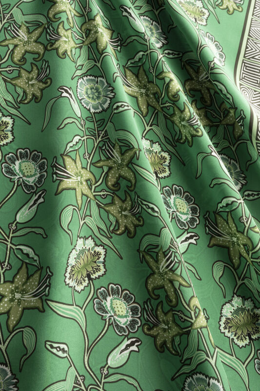 Tiger Blossom Green Crepe Silk Dress Shawl - 2