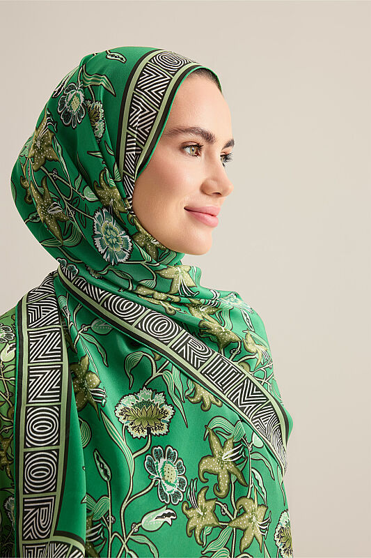 Tiger Blossom Green Crepe Silk Dress Shawl - 1
