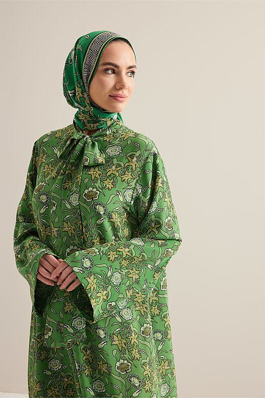 Tiger Blossom Green Neckline Twill Silk Dress - 3