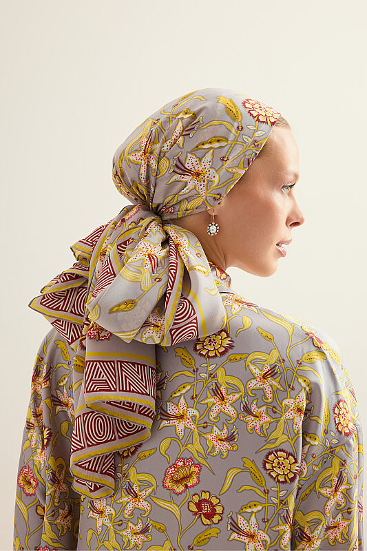 Tiger Blossom Grey Crepe Silk Shirt Shawl 70x210 - 1