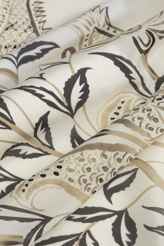 Tulip Era Beige Silk Shawl - 2