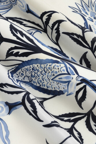 Tulip Era Blue Silk Shawl - 2