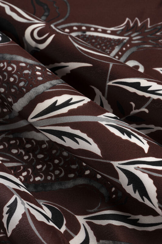 Tulip Era Burgundy Silk Shawl - 4