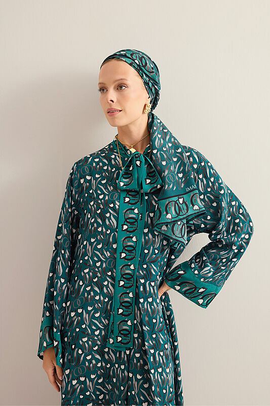 Tulip Field Petrol Neckline Crepe Silk Dress - 9