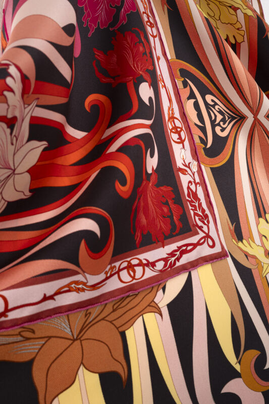 Yeni Dünya Kırmızı-Bej Çift Taraflı Tivil İpek Eşarp 94x94 - 2