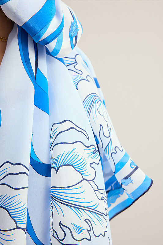 Yeni Dünya Mavi Krep İpek Kaftan Şalı 70x210 - 5